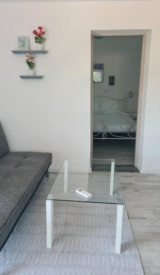 Apartman Castle Tusilovic Экстерьер фото