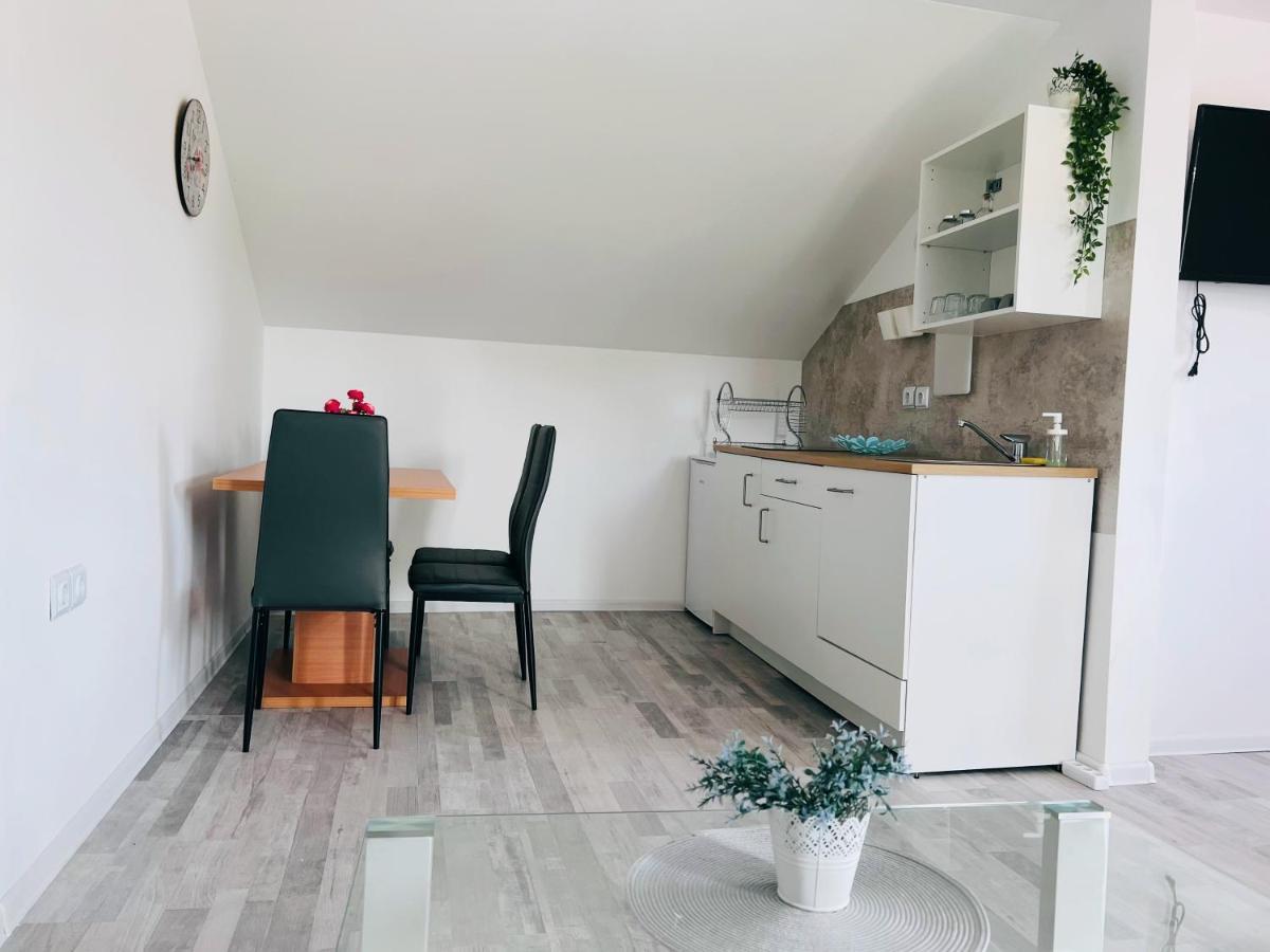 Apartman Castle Tusilovic Экстерьер фото